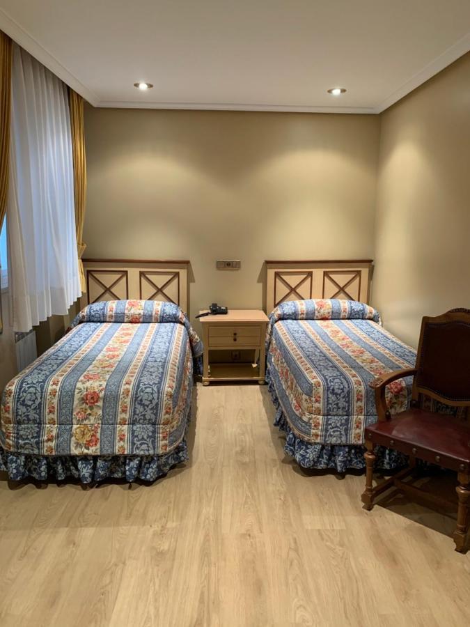 Hotel Julia Aranda de Duero Dış mekan fotoğraf