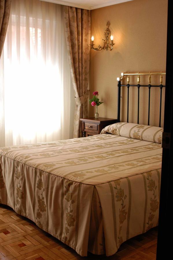 Hotel Julia Aranda de Duero Oda fotoğraf