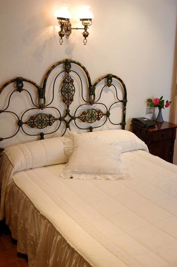 Hotel Julia Aranda de Duero Oda fotoğraf