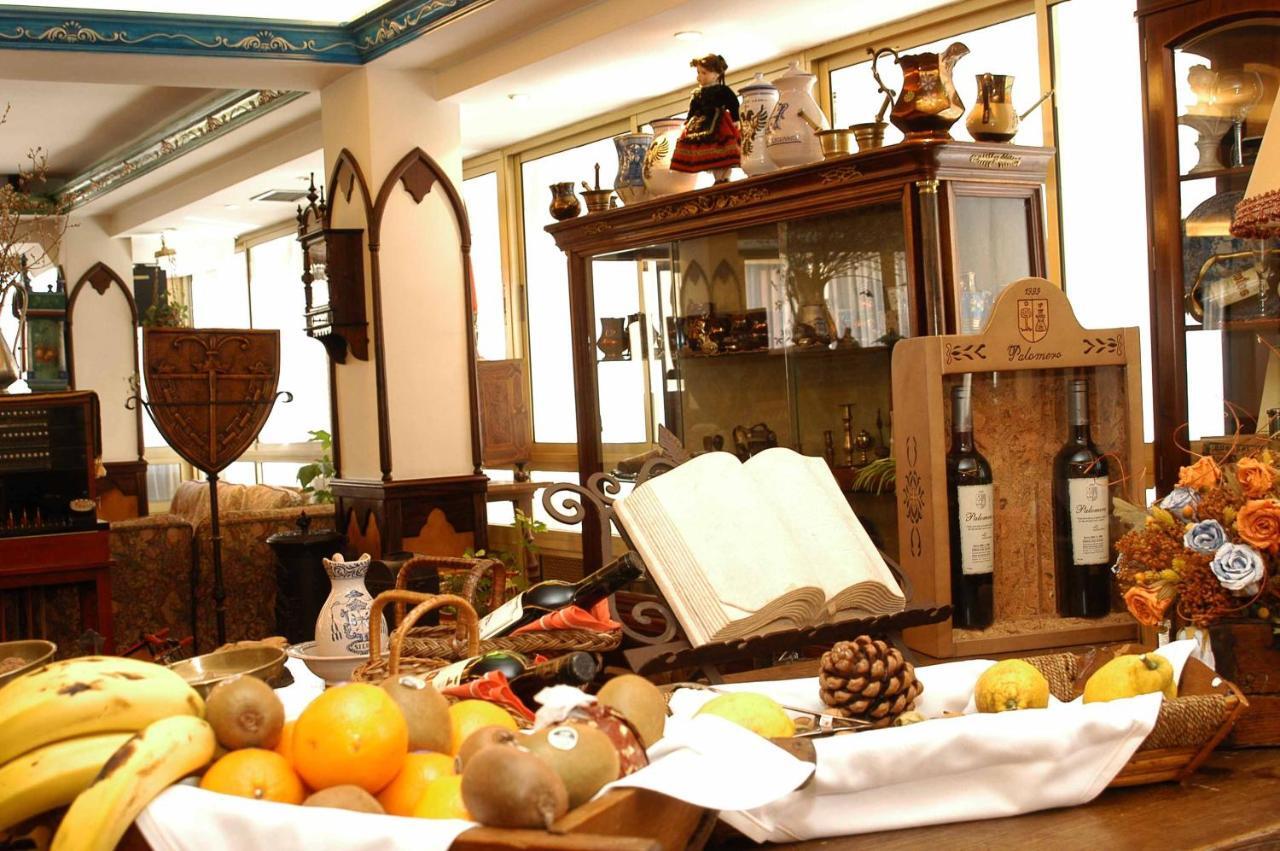 Hotel Julia Aranda de Duero Oda fotoğraf